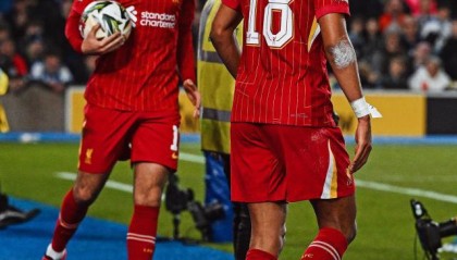 开云官网首页-【联赛杯】布莱顿2比3利物浦，哈克波内切梅开二度