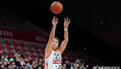 开云官网首页-轰26+7进四强！中国女篮33岁1米91王牌前锋真稳：宫鲁鸣该带她？|高颂|四川女篮|陈明伶|联赛|大前锋_新浪体育_新浪新闻
